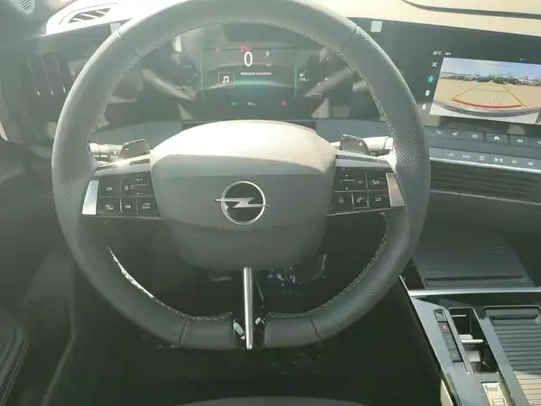 OPEL ASTRA GS (9/15)