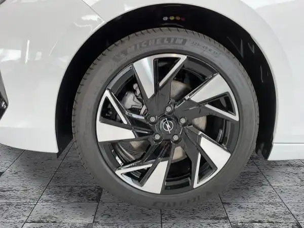 OPEL ASTRA GS (5/12)
