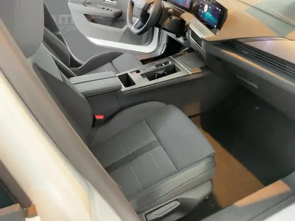 OPEL ASTRA GS (9/12)