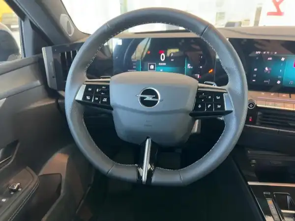 OPEL ASTRA GS (9/15)