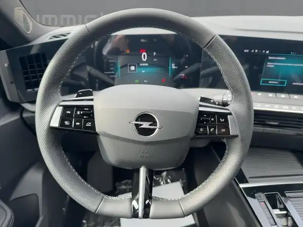 OPEL ASTRA GS (9/14)