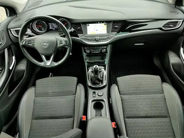OPEL ASTRA SPORTS TOURER (8/15)