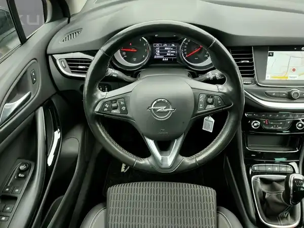 OPEL ASTRA SPORTS TOURER (9/15)