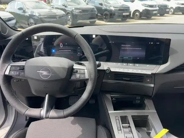 OPEL ASTRA SPORTS TOURER (8/15)