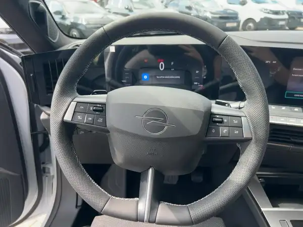 OPEL ASTRA SPORTS TOURER (9/15)