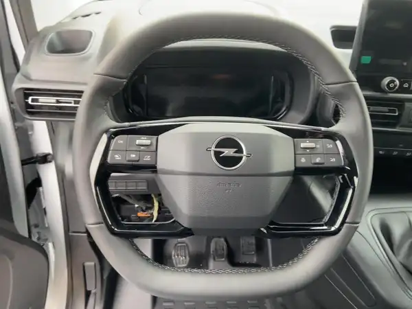 OPEL COMBO DOPPELKABINE (9/15)