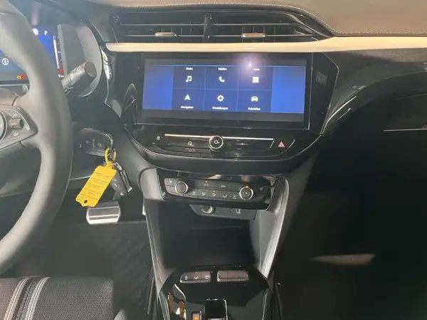 OPEL CORSA (16/19)