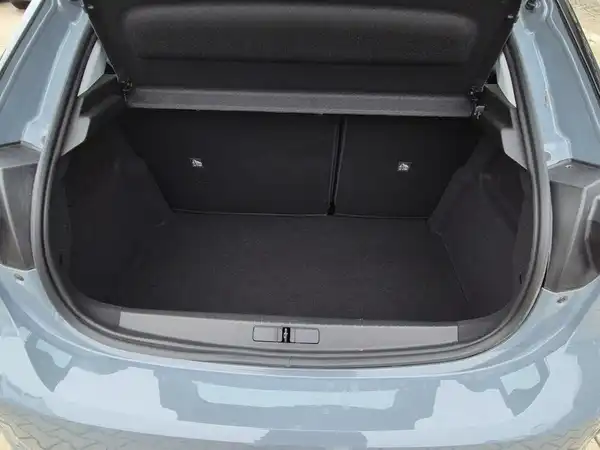 OPEL CORSA (13/15)