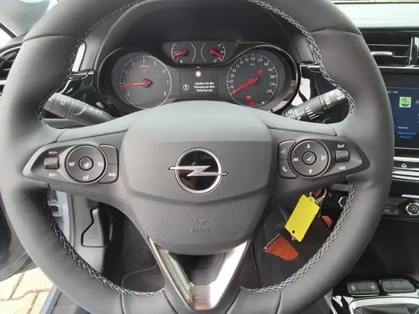 OPEL CORSA (9/15)