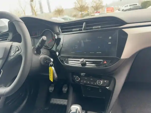 OPEL CORSA (10/15)