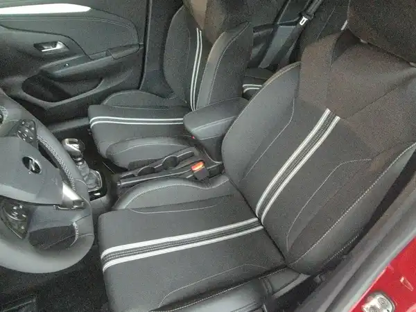 OPEL CORSA (13/15)