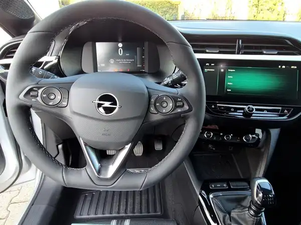 OPEL CORSA (8/15)