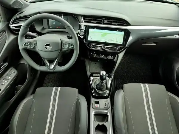 OPEL CORSA (8/15)