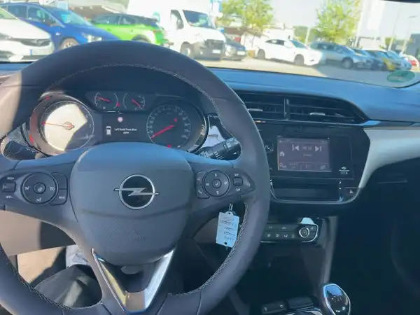 OPEL CORSA (8/15)