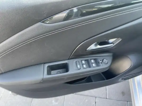OPEL CORSA (13/15)