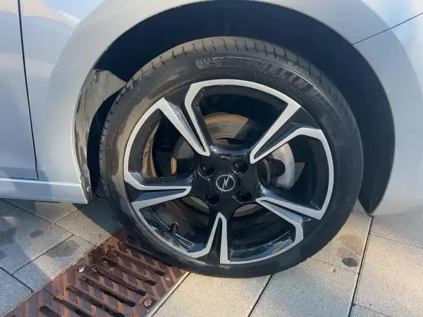 OPEL CORSA (8/15)