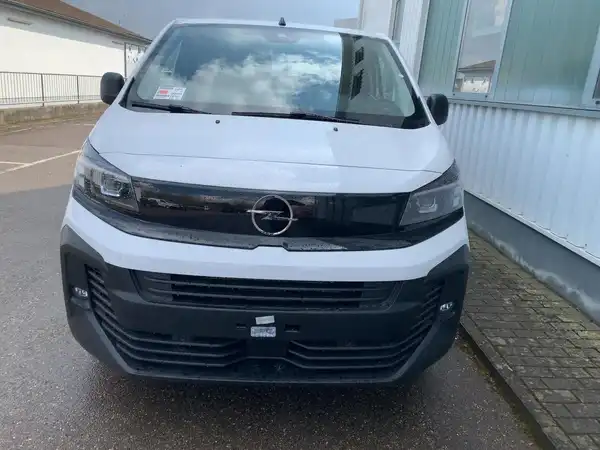 OPEL VIVARO (2/8)
