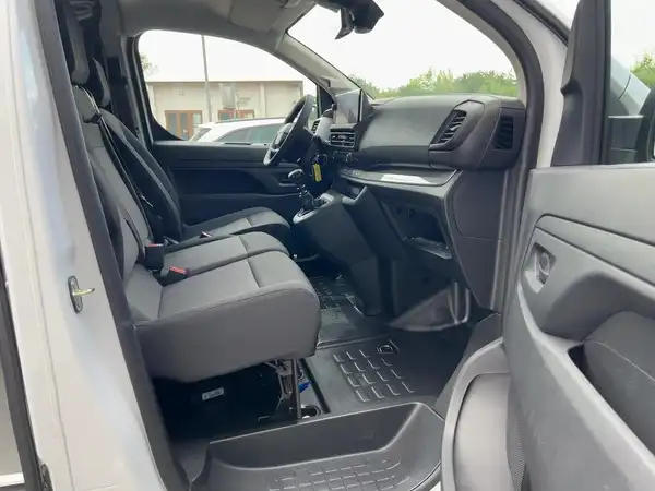 OPEL VIVARO (11/15)