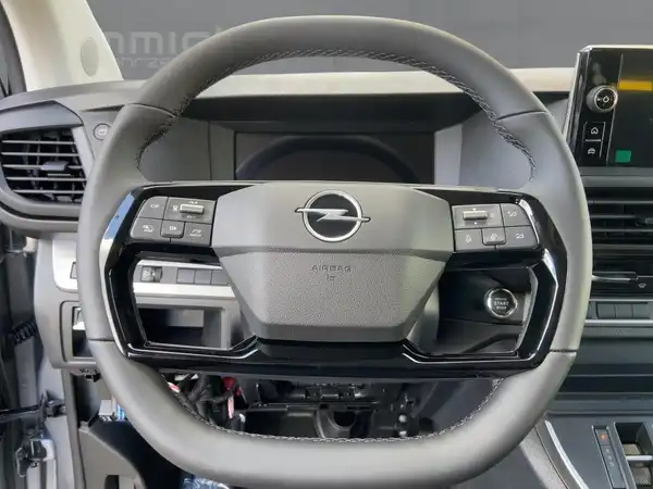 OPEL VIVARO (9/15)