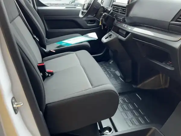 OPEL VIVARO (11/15)