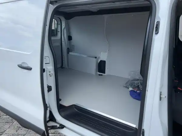 OPEL VIVARO (12/15)