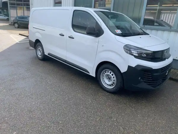 OPEL VIVARO (3/8)
