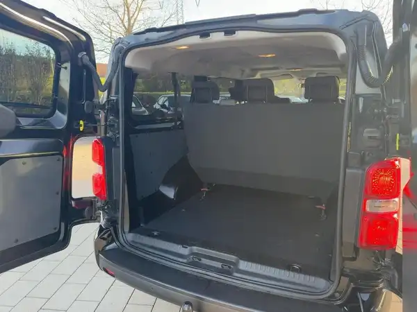 OPEL VIVARO (13/15)