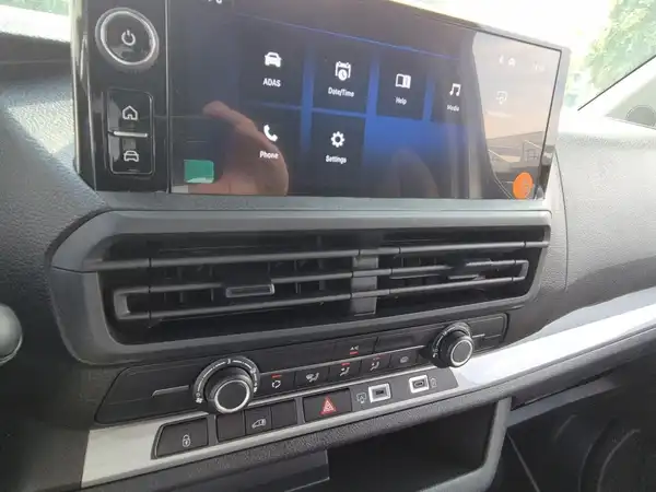 OPEL VIVARO (10/15)