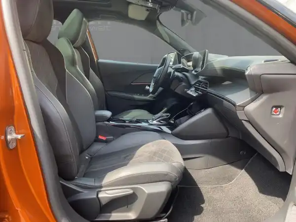 PEUGEOT 2008 (11/15)