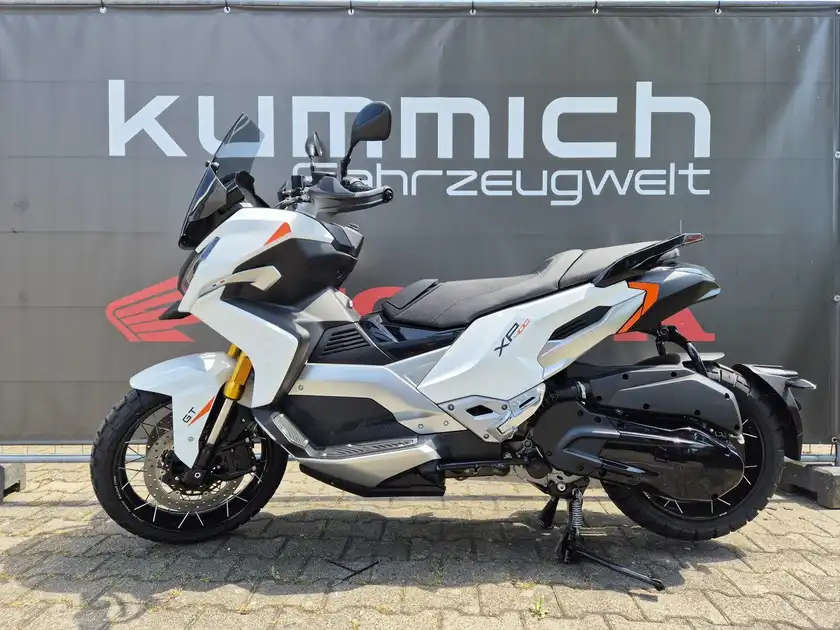 PEUGEOT XP400 GT (1/7)