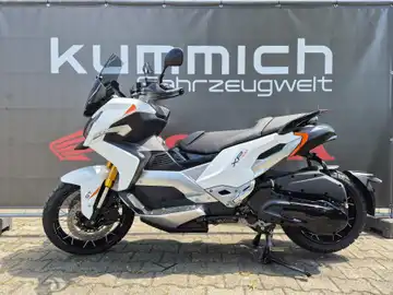 PEUGEOT XP400 GT (1/7)