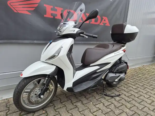 PIAGGIO BEVERLY (2/7)