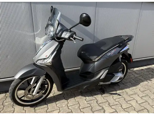 PIAGGIO LIBERTY (2/8)