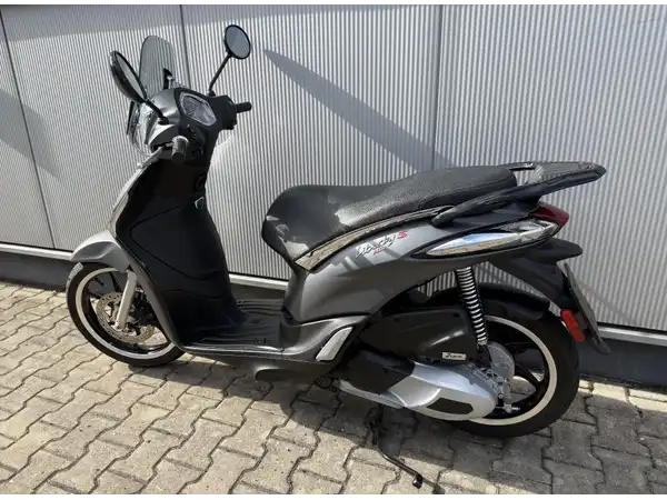 PIAGGIO LIBERTY (3/8)