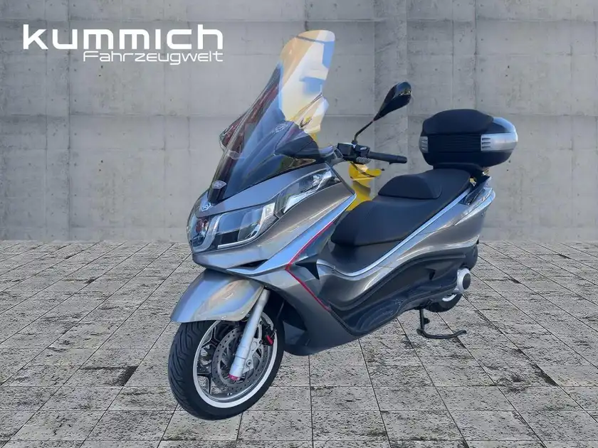 PIAGGIO X10 (1/12)