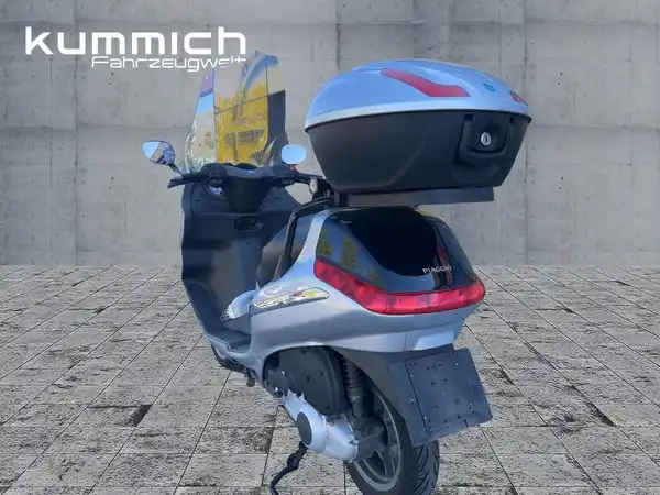 PIAGGIO X8 (2/10)