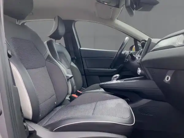 RENAULT CAPTUR (11/15)