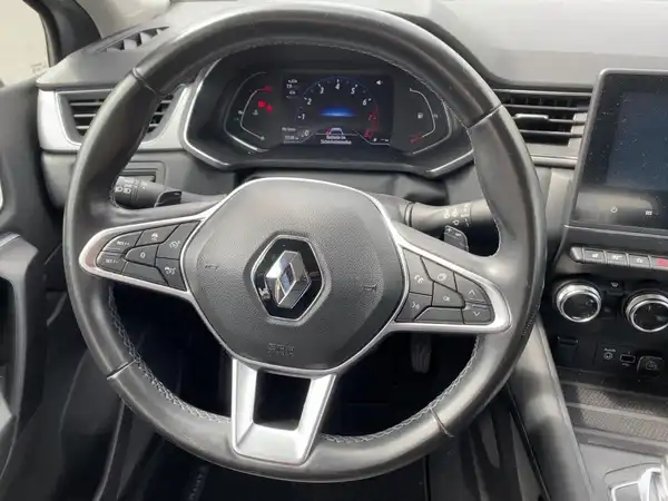 RENAULT CAPTUR (9/15)