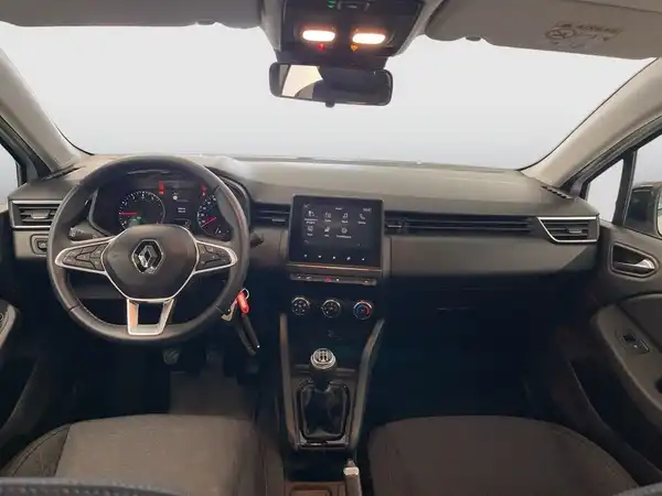 RENAULT CLIO (11/17)