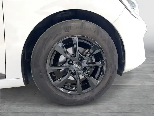 RENAULT CLIO (7/17)