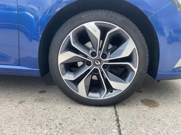 RENAULT MEGANE (7/15)