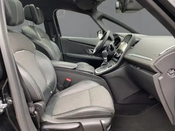 RENAULT SCENIC (11/15)