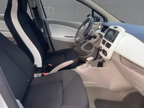 RENAULT ZOE (10/13)