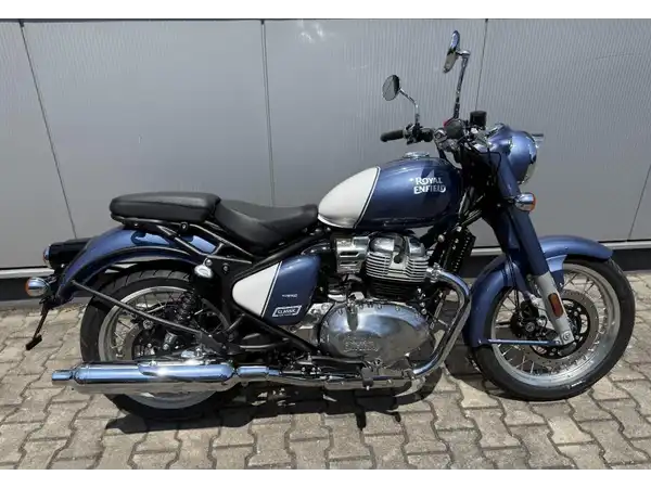 ROYAL ENFIELD CLASSIC 650 (4/7)