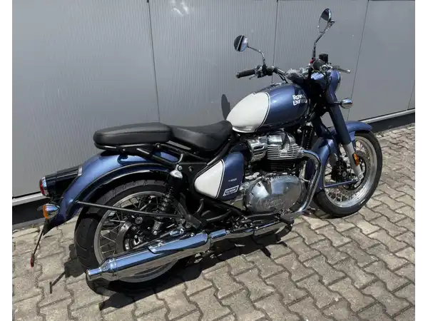 ROYAL ENFIELD CLASSIC 650 (6/7)