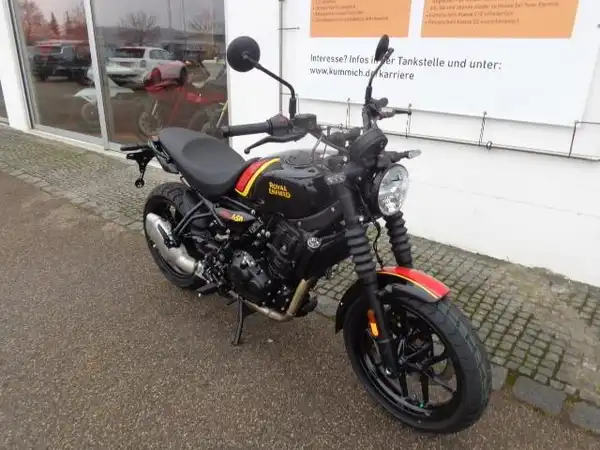 ROYAL ENFIELD GUERILLA 450 (6/7)