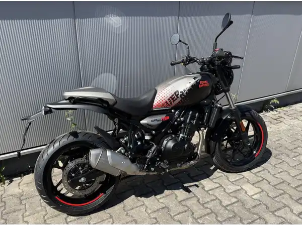 ROYAL ENFIELD GUERILLA 450 (6/7)