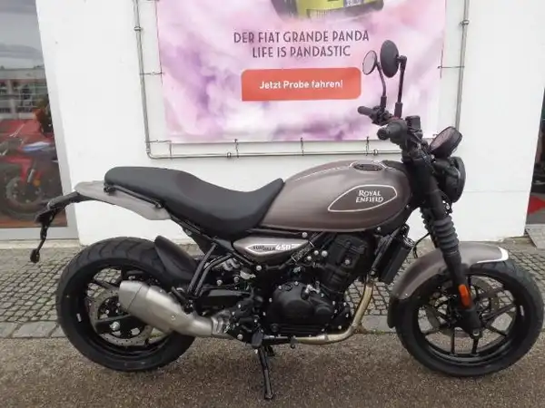 ROYAL ENFIELD GUERILLA 450 (4/7)
