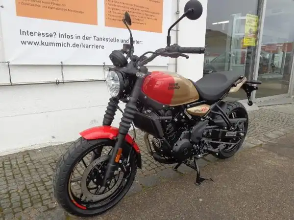 ROYAL ENFIELD GUERILLA 450 (2/7)