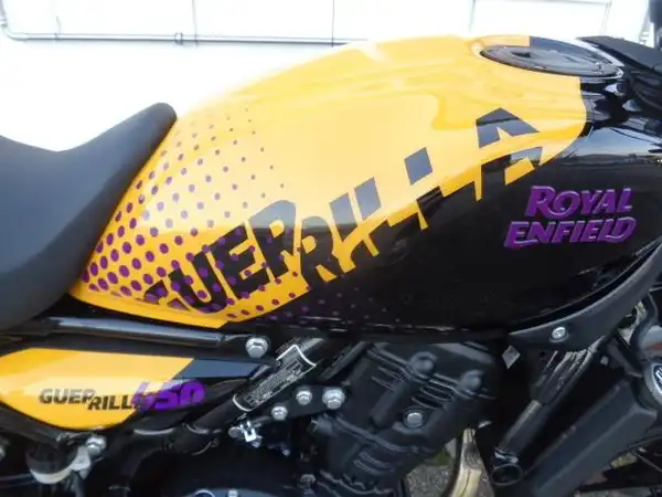 ROYAL ENFIELD GUERILLA 450 (7/8)